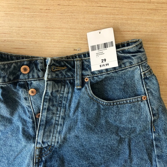 Hugh waisted vintage looking shorts! - Picture 3 of 3